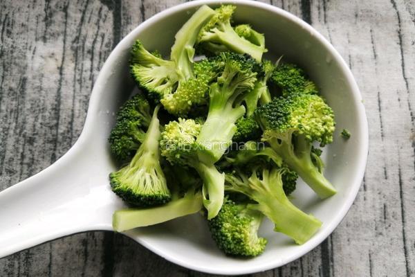 时蔬鸡肉汤的做法图解6
