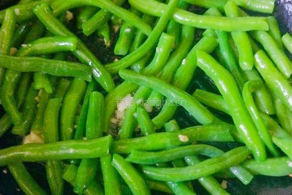 酱闷豆角的做法图解6