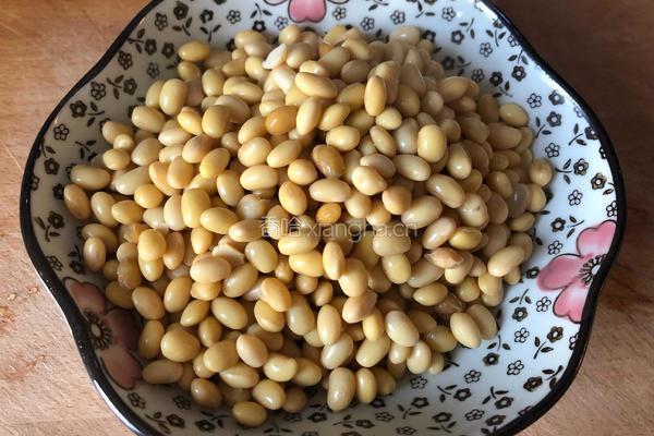 黄豆炒芹菜的做法图解3