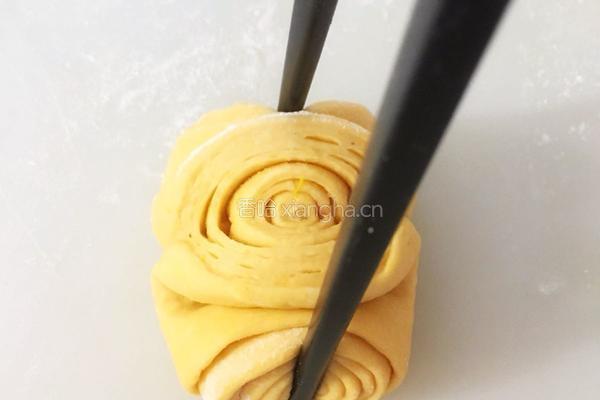 南瓜花卷的做法图解12