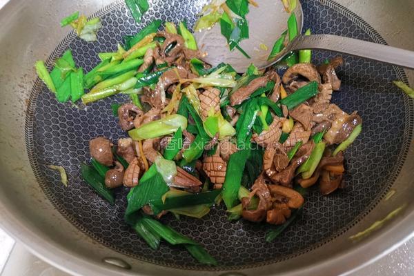 猪心腰花炒蒜苗的做法图解13