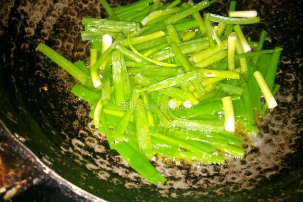 有点咸的葱油面的做法图解4