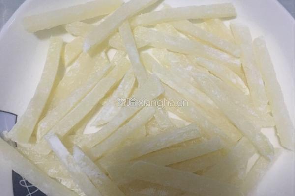 炸薯条的做法图解2