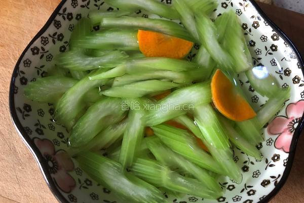 西芹炒百合的做法图解9