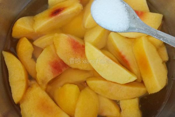 自制黄桃罐头的做法图解3