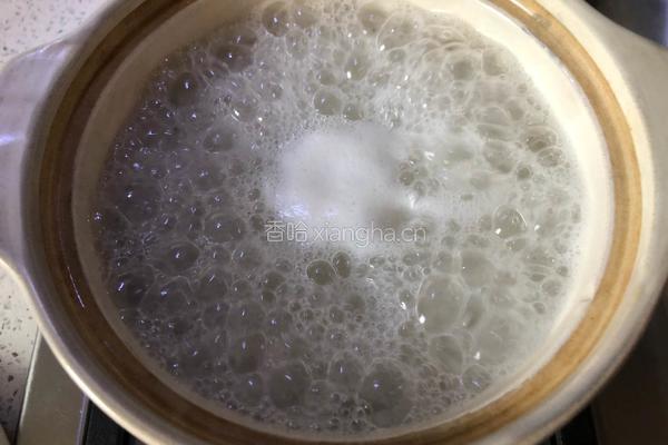 玫瑰薏米粥的做法图解3