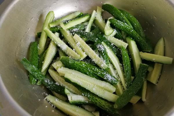 黄瓜泡菜的做法图解2