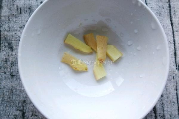 玉米鸭腿煲的做法图解6