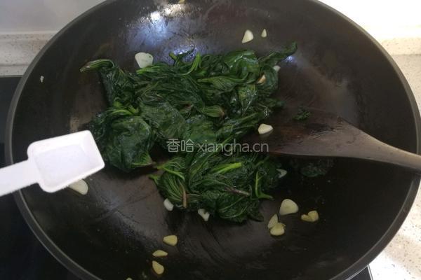 蒜香红薯叶的做法图解8