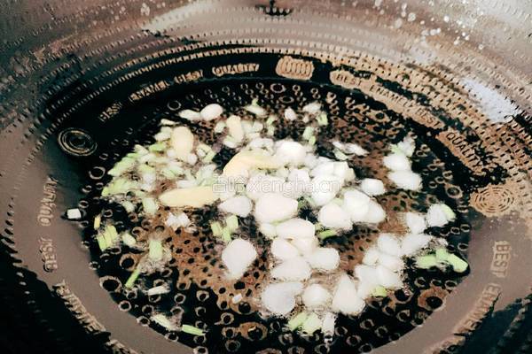 芋头烧牛肉的做法图解8