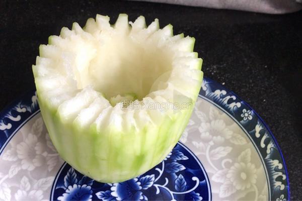 蒜蓉粉丝冬瓜盅的做法图解3