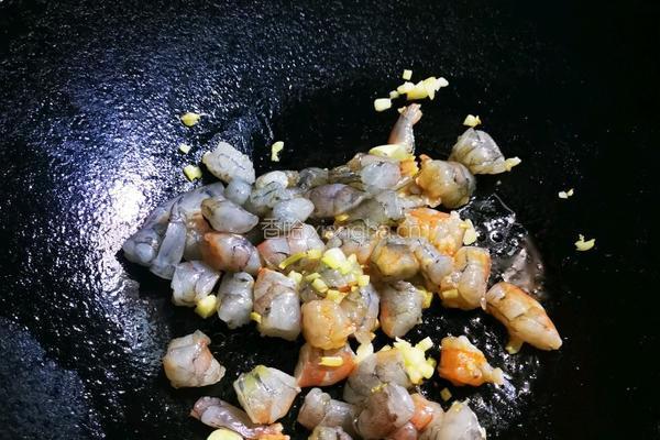 腰果虾仁的做法图解4