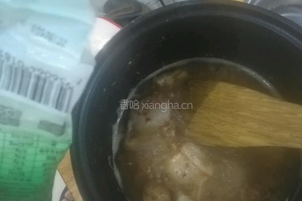 萝卜干炖五花肉的做法图解6