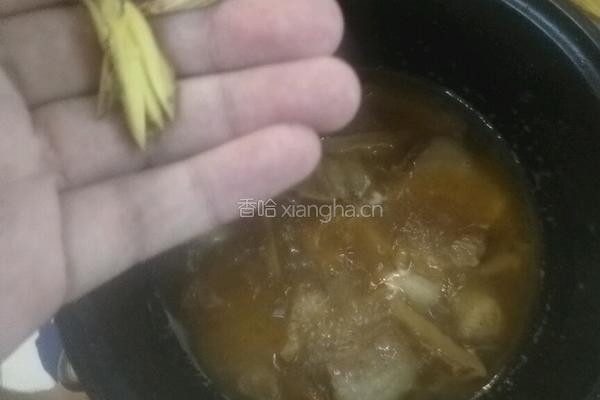 萝卜干炖五花肉的做法图解8