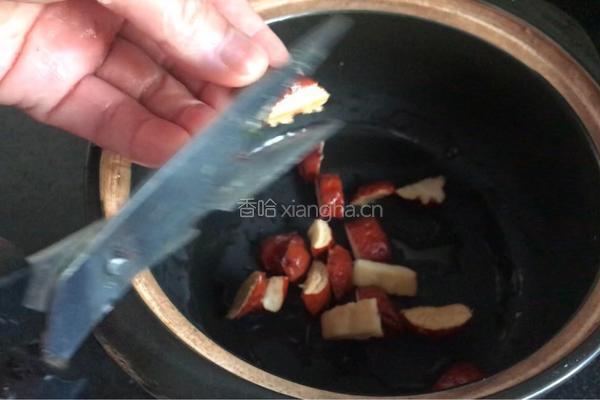 鲜桃冰糖水的做法图解2