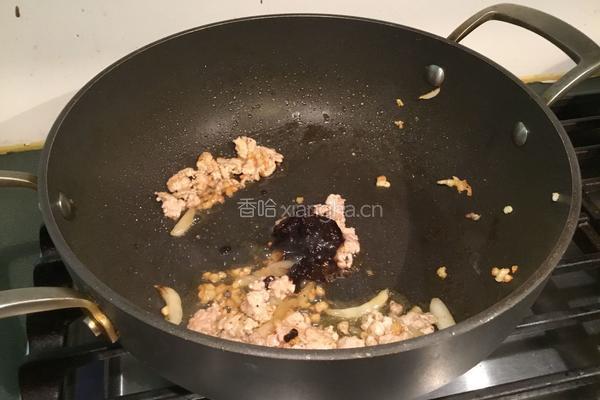 酱爆肉沫茄子的做法图解4