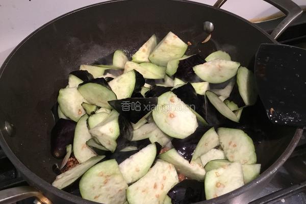酱爆肉沫茄子的做法图解5