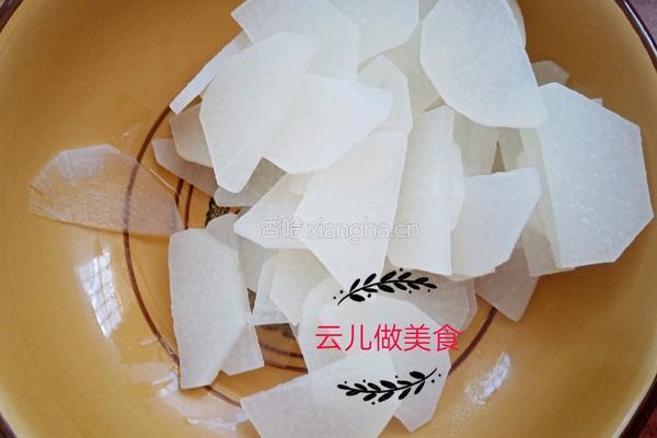 秋季养生鲷鱼丸子汤的做法图解3