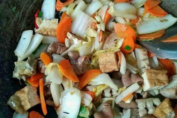 胡萝卜白菜炒卤料的做法图解7