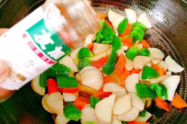 胡萝卜青椒炒杏鲍菇的做法图解11