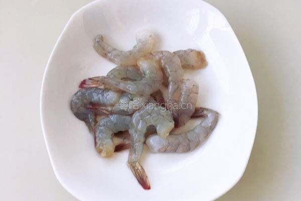 鲜虾丝瓜煲的做法图解1