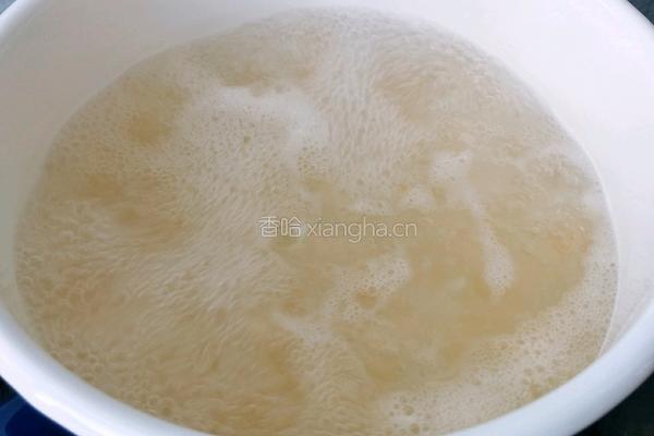 银耳雪梨汤的做法图解7