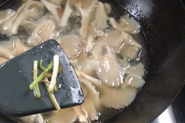平菇鸡蛋汤的做法图解10
