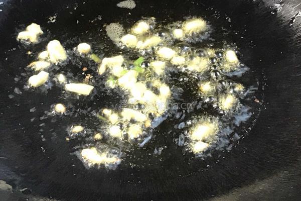 清炒麻豆角的做法图解4