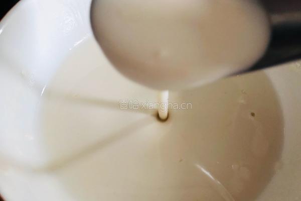 这是什么神仙美味，咸蛋黄鸡翅也太好吃了吧的做法图解4