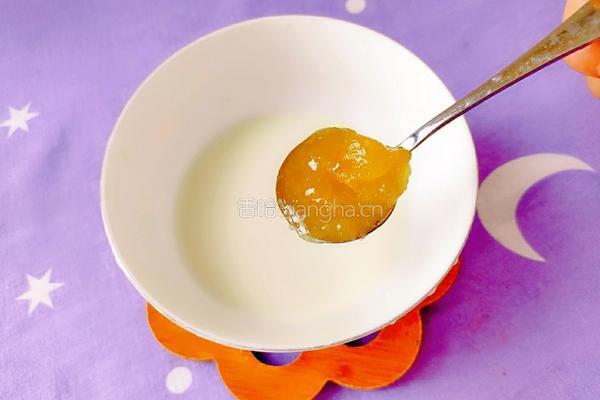 蜂蜜奶香煎饼的做法图解2