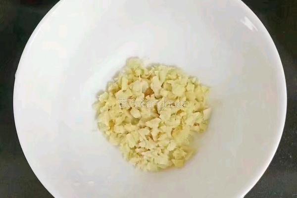 剁椒蒸芋头的做法图解6