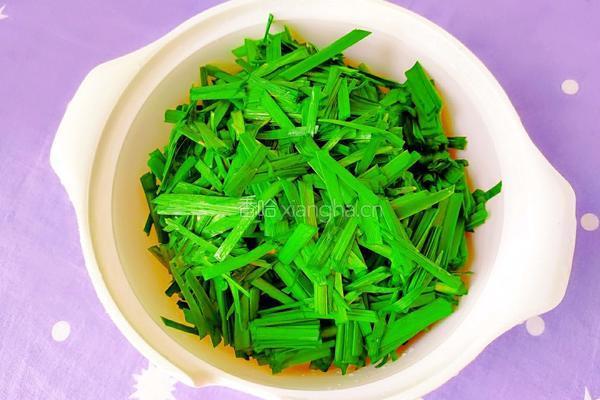 韭菜炒虾仁的做法图解3