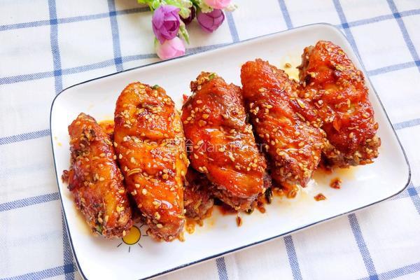 麻辣香酥鸡翅的做法图解1