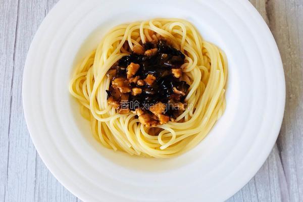 木耳肉丁意大利面的做法图解6