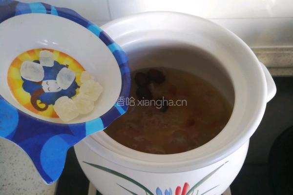 银耳桃胶雪燕羹的做法图解10