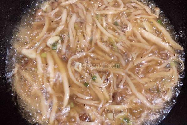 鸭肝菌汤面的做法图解7