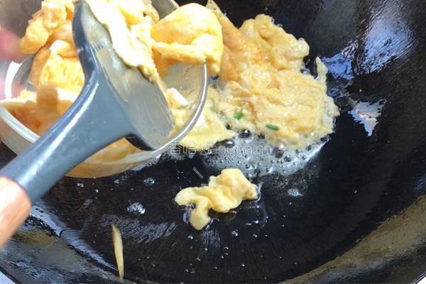 莴笋炒鸡蛋的做法图解9