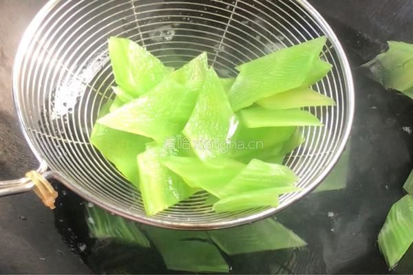 莴笋炒鸡蛋的做法图解4