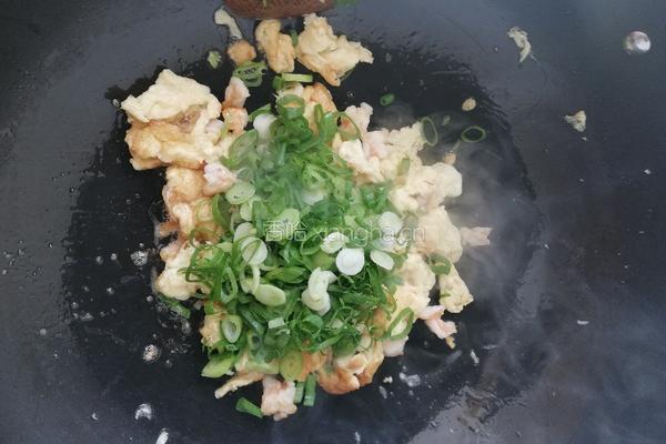 虾仁蛋炒饭的做法图解4