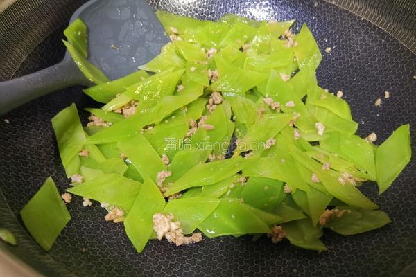肉末炒莴笋片的做法图解6