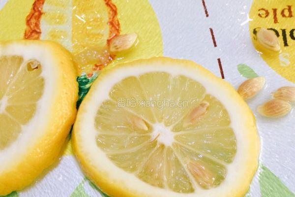 蜂蜜柠檬茶的做法图解1