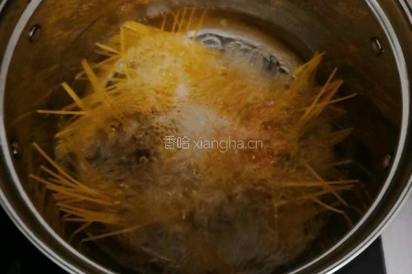 番茄意面的做法图解2