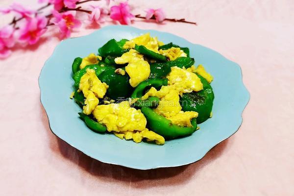 菜椒炒鸡蛋的做法图解11