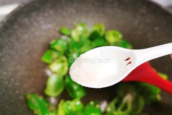 菜椒炒鸡蛋的做法图解8