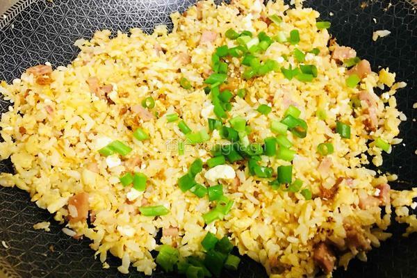 咸鸭蛋肉松炒饭的做法图解7