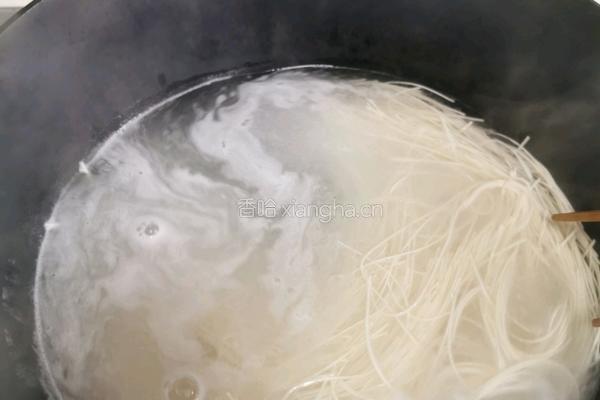 酸汤龙须面的做法图解15