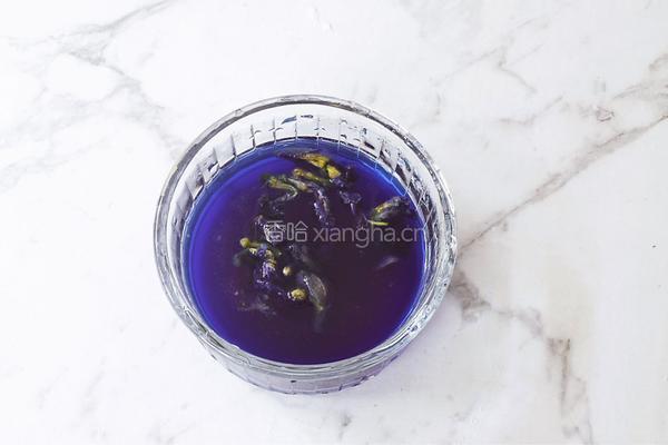 玫瑰馅冰皮月饼的做法图解3