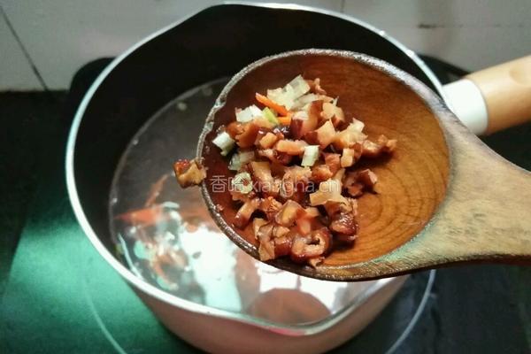 芹菜胡萝卜肉片面线的做法图解4