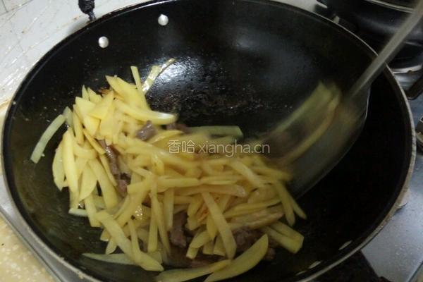 土豆炒牛肉的做法图解8