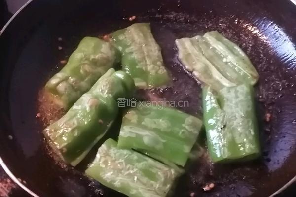虎皮尖椒的做法图解2